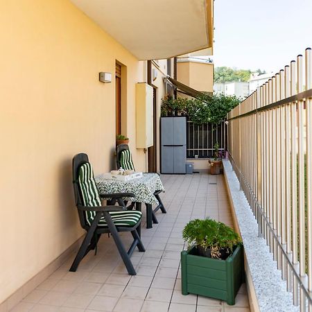 Vanilla - Cozy Apartment With Private Terrace Арона Екстериор снимка
