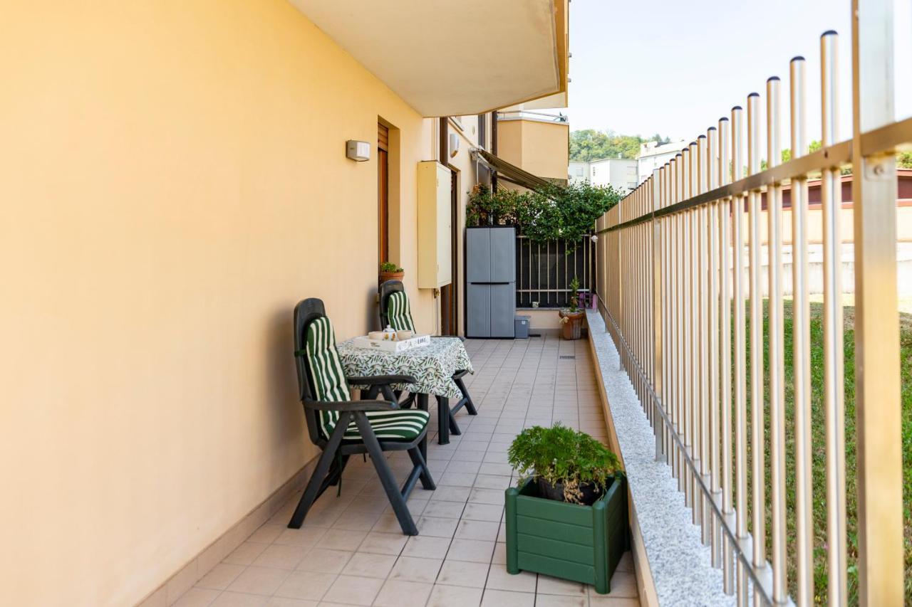 Vanilla - Cozy Apartment With Private Terrace Арона Екстериор снимка